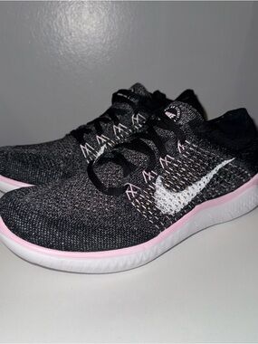 Nike Women's Black Knit Running Shoes with Pink Trim